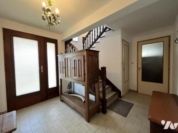 MONTCETZ-LONGEVAS - Maison Type 8 d'env 167m² habitables sur parcelle de 1120m²