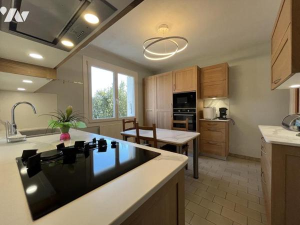 MONTCETZ-LONGEVAS - Maison Type 8 d'env 167m² habitables sur parcelle de 1120m²
