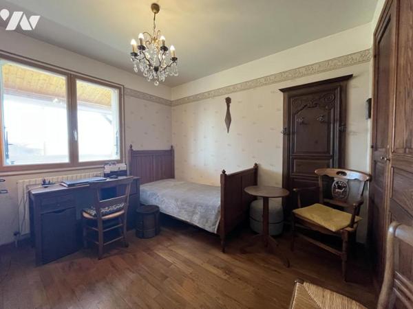 MONTCETZ-LONGEVAS - Maison Type 8 d'env 167m² habitables sur parcelle de 1120m²
