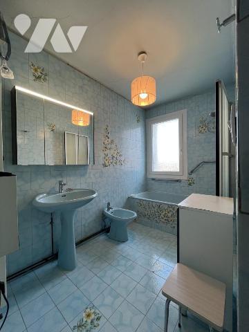 MONTCETZ-LONGEVAS - Maison Type 8 d'env 167m² habitables sur parcelle de 1120m²