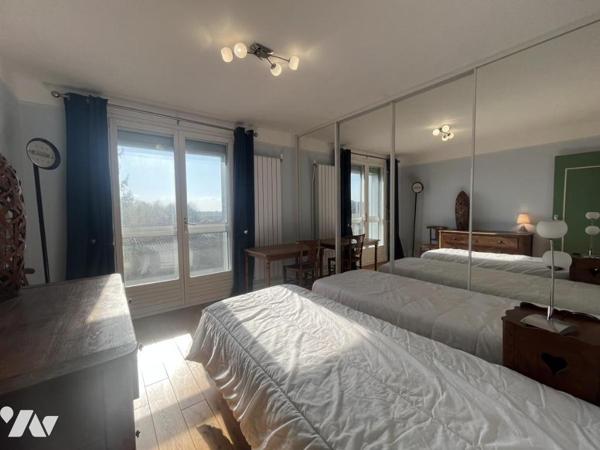 MONTCETZ-LONGEVAS - Maison Type 8 d'env 167m² habitables sur parcelle de 1120m²