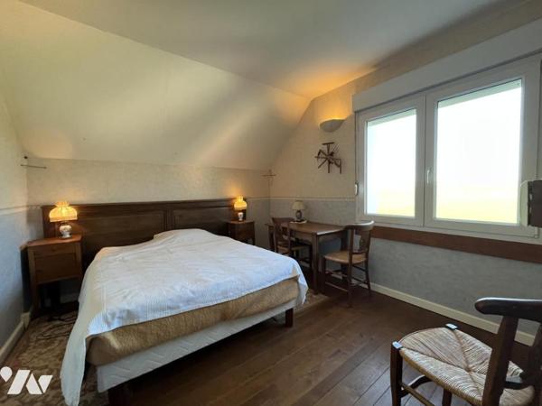 MONTCETZ-LONGEVAS - Maison Type 8 d'env 167m² habitables sur parcelle de 1120m²