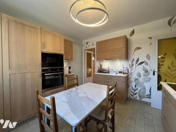 MONTCETZ-LONGEVAS - Maison Type 8 d'env 167m² habitables sur parcelle de 1120m²