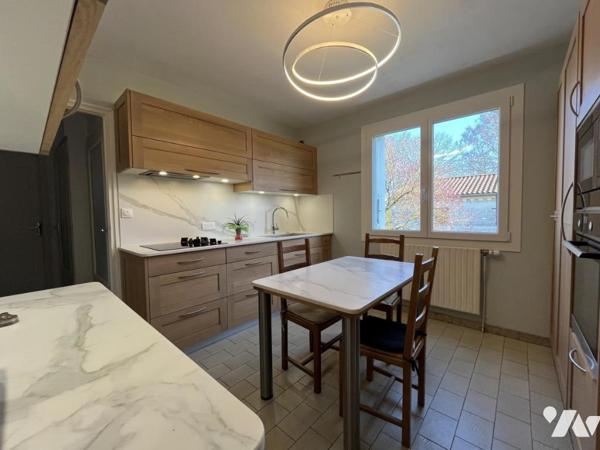 MONTCETZ-LONGEVAS - Maison Type 8 d'env 167m² habitables sur parcelle de 1120m²