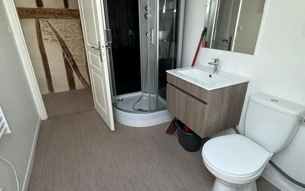 Immeuble à vendre    12 pièces •  Limoges