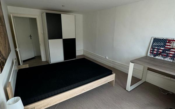 Immeuble à vendre    12 pièces •  Limoges