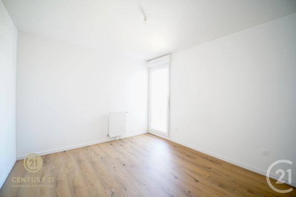 Appartement F4 à vendre  4 pièces - 78,81 m2 SERRIS - 77
