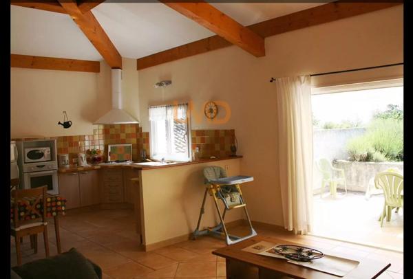 Villa avec gîte sur 5000 m2 de terrain, Piscine. Garage