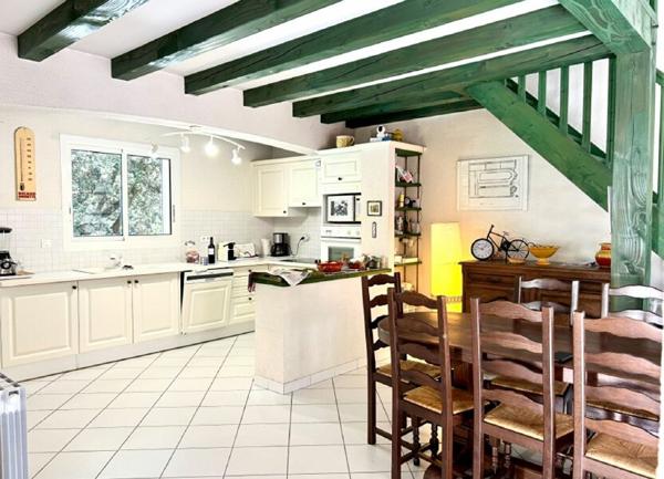 Maison à vendre    6 pièces •  Saint-Georges-d'Oléron