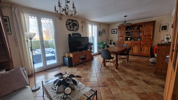 Maison Buchelay de 5 chambres et 615m²