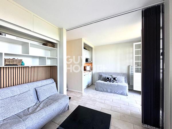 CHARMANT STUDIO AVEC EXTERIEUR ET VUE MER - TROUVILLE SUR MER