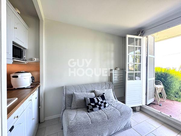 CHARMANT STUDIO AVEC EXTERIEUR ET VUE MER - TROUVILLE SUR MER