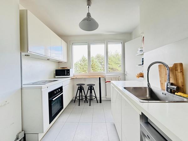 Chambre de 9.69m² à louer avec prestation de ménage - Orleans-Mouillère