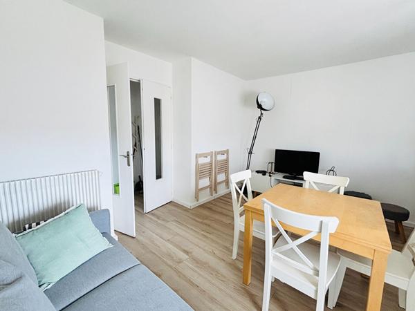 Chambre de 9.69m² à louer avec prestation de ménage - Orleans-Mouillère
