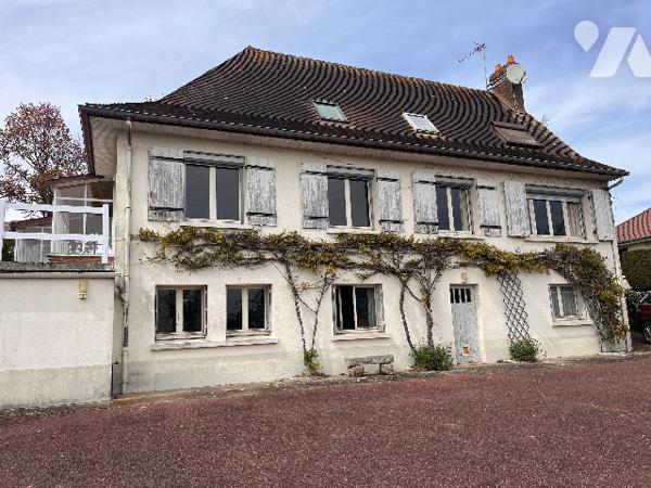 Pavillon sur sous-sol proche de toutes commodités