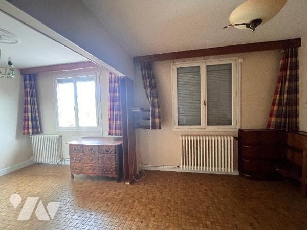 Pavillon sur sous-sol proche de toutes commodités