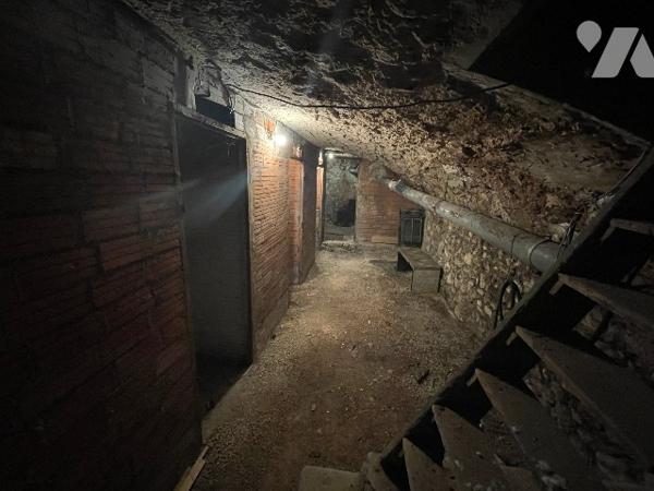 AIX-EN-PROVENCE 13100, 2 RUE PAVILLON proche parking CARNOT, appartement en RDC,
double destination