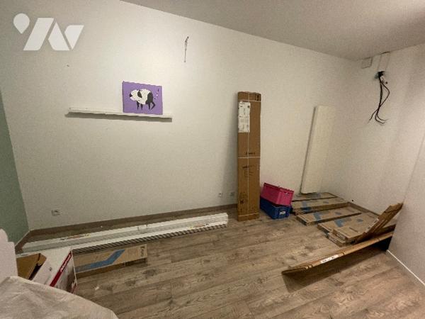 AIX-EN-PROVENCE 13100, 2 RUE PAVILLON proche parking CARNOT, appartement en RDC,
double destination