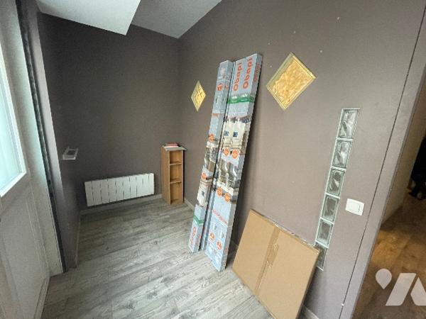 AIX-EN-PROVENCE 13100, 2 RUE PAVILLON proche parking CARNOT, appartement en RDC,
double destination