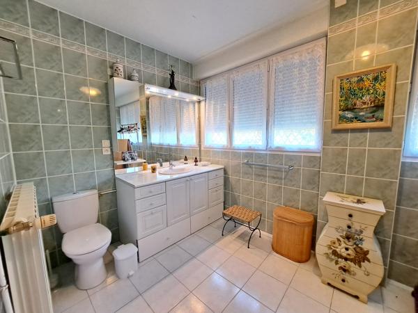 Belle Propriété avec Piscine et 6 hectares sur Condom