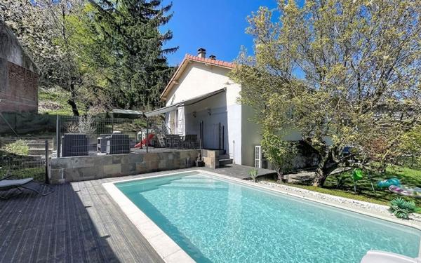 Maison à vendre    3 pièces •  Saint-Étienne