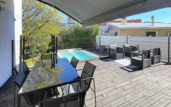 Maison à vendre    3 pièces •  Saint-Étienne