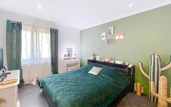 Maison à vendre    3 pièces •  Saint-Étienne