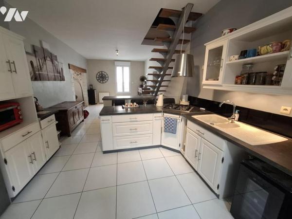 Belle maison atypique en brique de 84 m² hab à PONS à 800m à pied du centre ville 