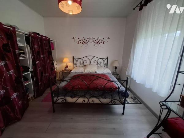 Belle maison atypique en brique de 84 m² hab à PONS à 800m à pied du centre ville 