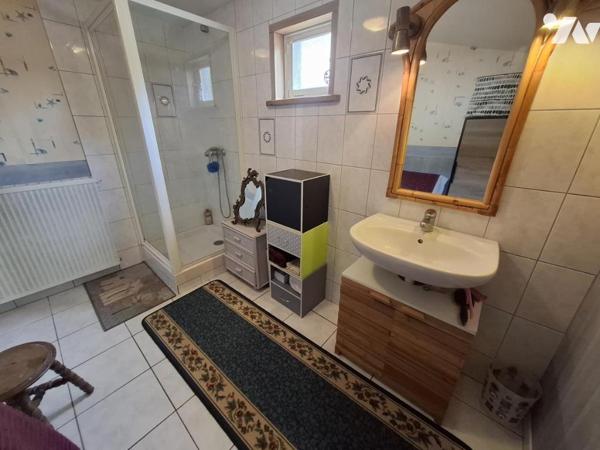 Belle maison atypique en brique de 84 m² hab à PONS à 800m à pied du centre ville 