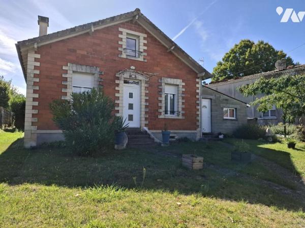 Belle maison atypique en brique de 84 m² hab à PONS à 800m à pied du centre ville 