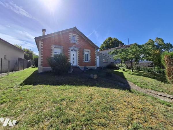 Belle maison atypique en brique de 84 m² hab à PONS à 800m à pied du centre ville 