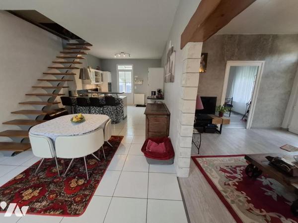 Belle maison atypique en brique de 84 m² hab à PONS à 800m à pied du centre ville 