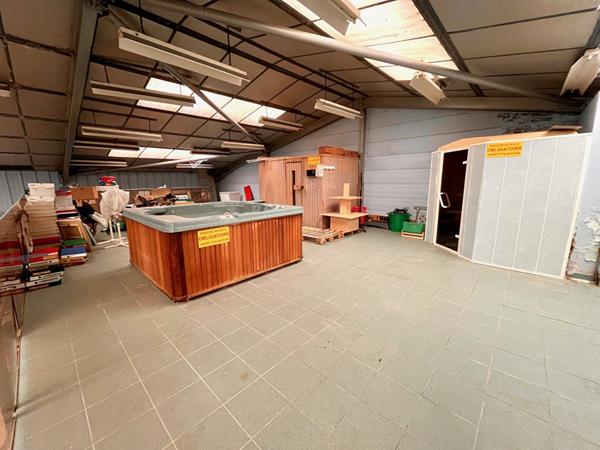 Local commercial Augny 580 m2