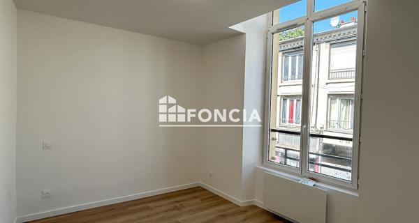 Location Appartement 3 pièces 50.07 m² - Villeneuve-saint-georges 94190