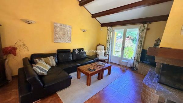 Vente                                                      Maison
                        
                     5 pièces                      116 m2                     à Millau