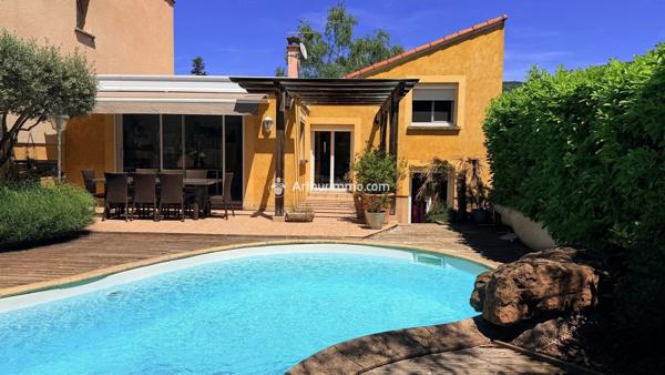 Vente                                                      Maison
                        
                     5 pièces                      116 m2                     à Millau
