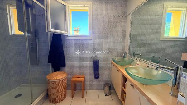 Vente                                                      Maison
                        
                     5 pièces                      116 m2                     à Millau