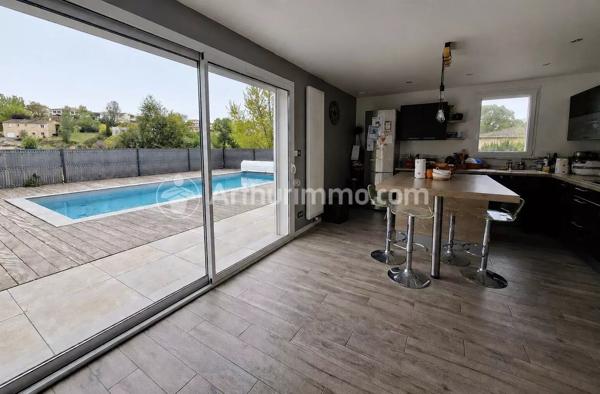 Vente                                                      Maison
                        
                     5 pièces                      140 m2                     à Montastruc-la-Conseillère