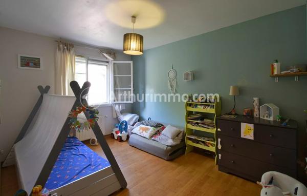 Vente                                                      Maison
                        
                     5 pièces                      140 m2                     à Montastruc-la-Conseillère