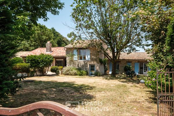 Propriété avec piscine à fort potentiel en pleine nature