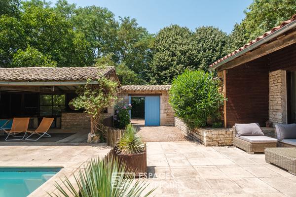 Propriété avec piscine à fort potentiel en pleine nature