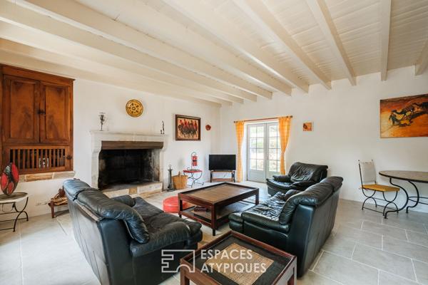 Propriété avec piscine à fort potentiel en pleine nature