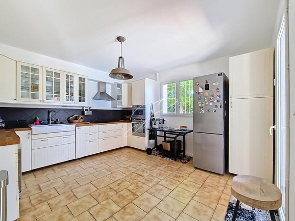 Maison T6 5 chambres 150 m² piscine
