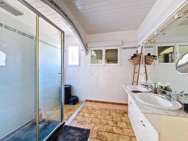 Maison T6 5 chambres 150 m² piscine