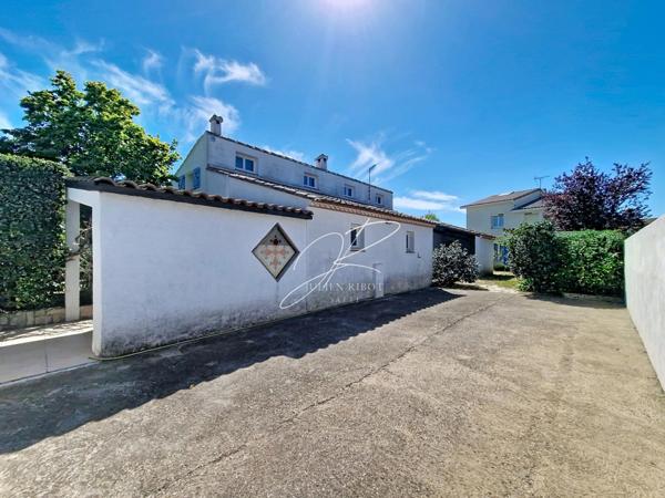 Maison T6 5 chambres 150 m² piscine