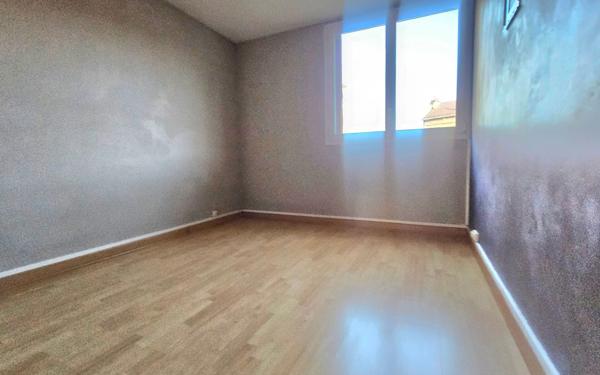 Appartement à vendre    3 pièces • 57 m2 Reims