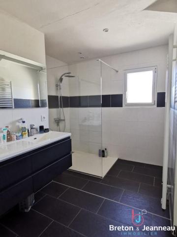 Maison sur près d'1 ha 40 à Jublains
