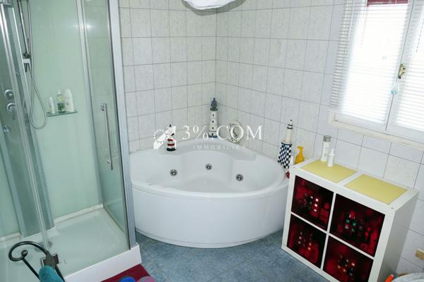 Villa 6 pièce(s) 3 chambre(s) 132 m²