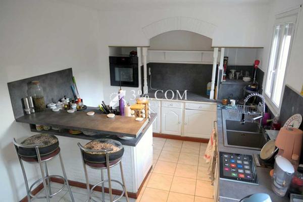 Villa 6 pièce(s) 3 chambre(s) 132 m²